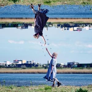 轮轩漂亮人妻视频
